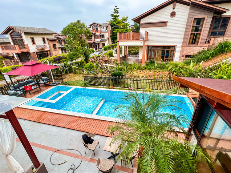 巴厘岛5房7床泳池别墅